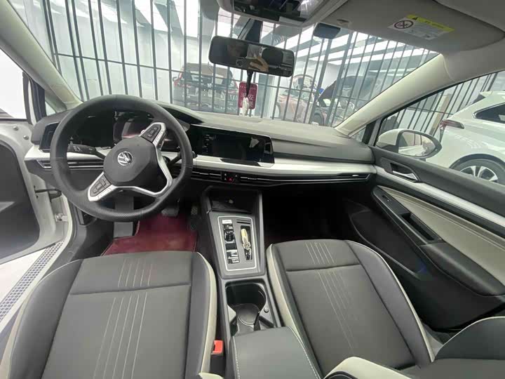 Фото 4 - Volkswagen Golf