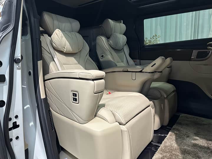 Фото 11 - Toyota Alphard