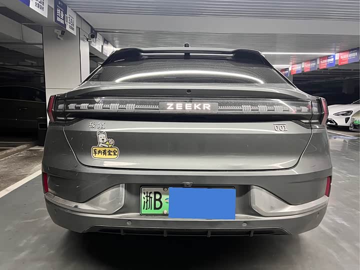 Фото 11 - Zeekr 001