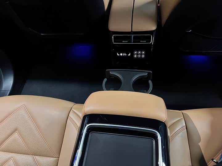 Фото 9 - Zeekr 001