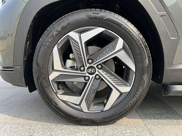 Фото 18 - Hyundai Tucson L