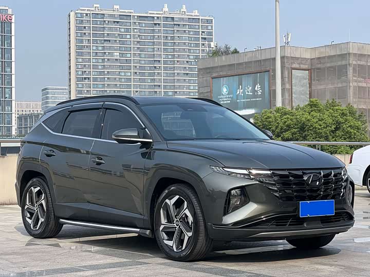 Фото 3 - Hyundai Tucson L