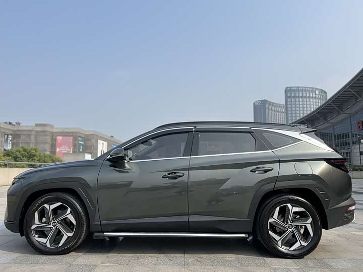 Фото 7 - Hyundai Tucson L