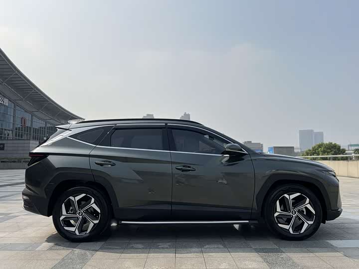 Фото 8 - Hyundai Tucson L