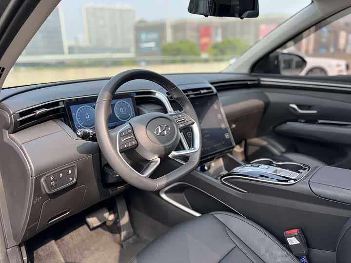 Фото 9 - Hyundai Tucson L