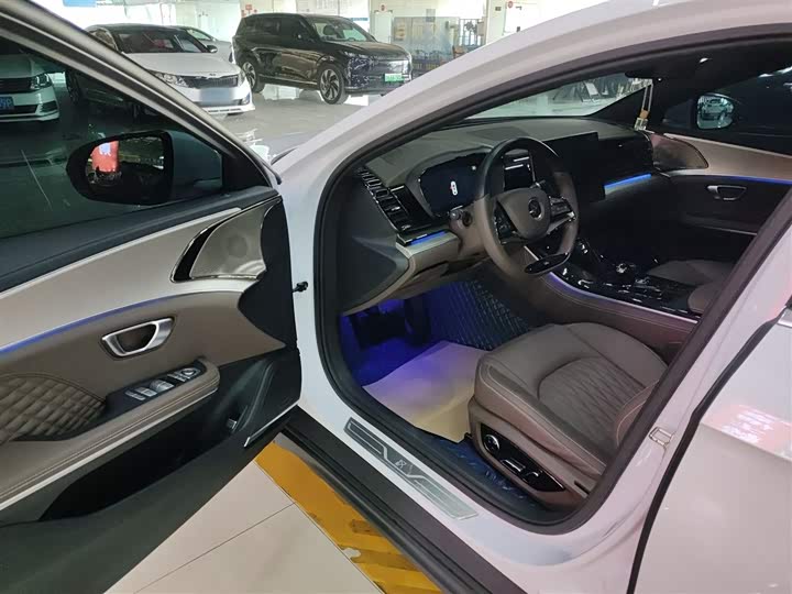 Фото 16 - BYD Han