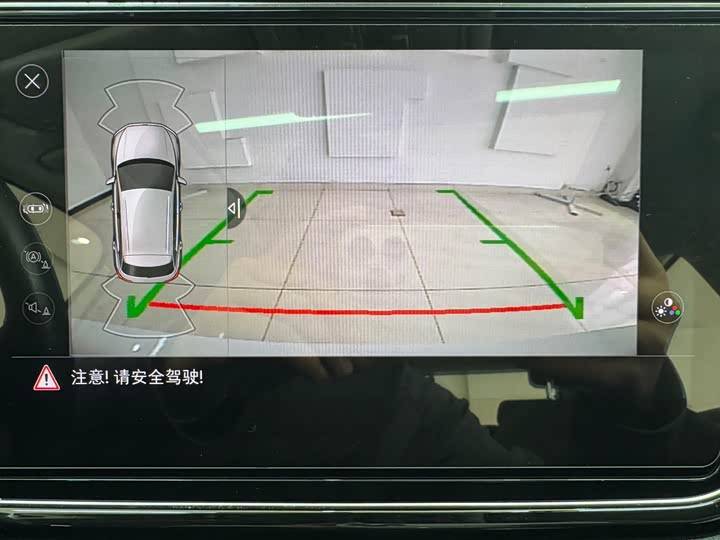 Фото 12 - Volkswagen T-Roc