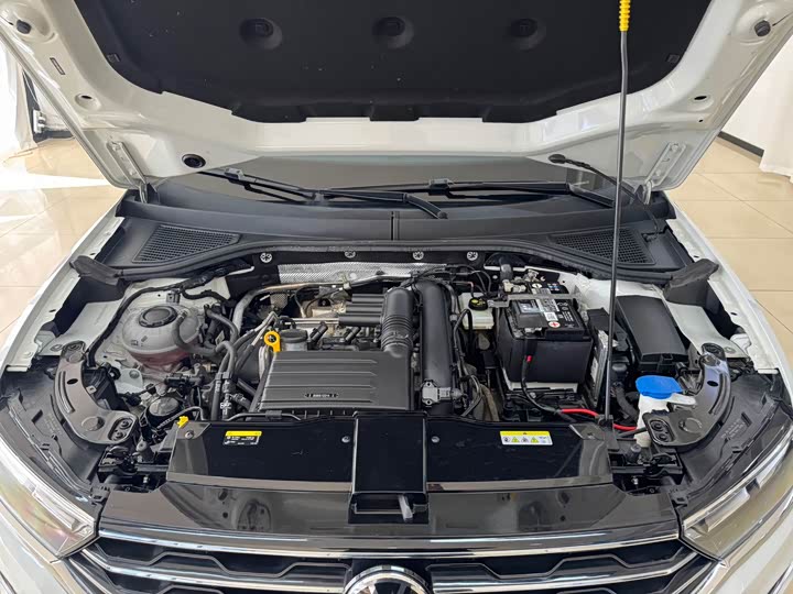 Фото 19 - Volkswagen T-Roc