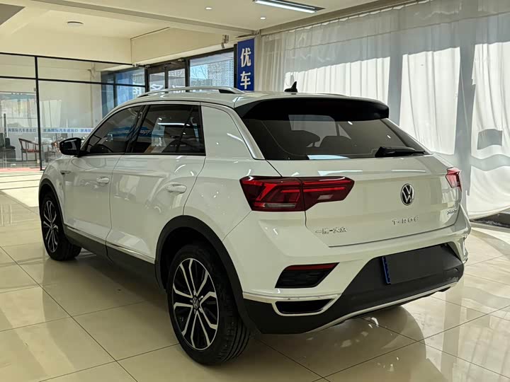 Фото 4 - Volkswagen T-Roc