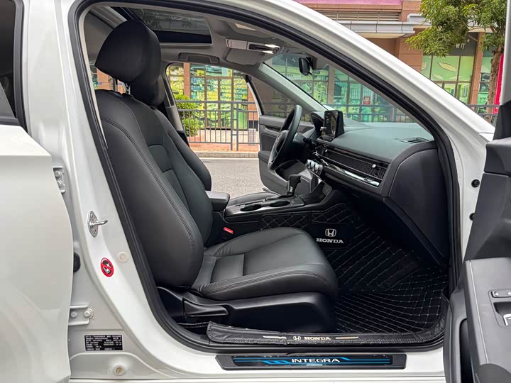 Фото 7 - Honda Integra