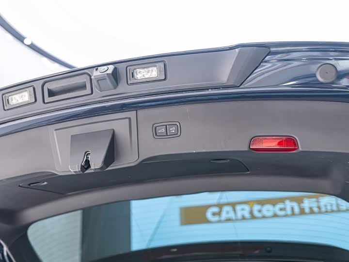 Фото 10 - Porsche Cayenne