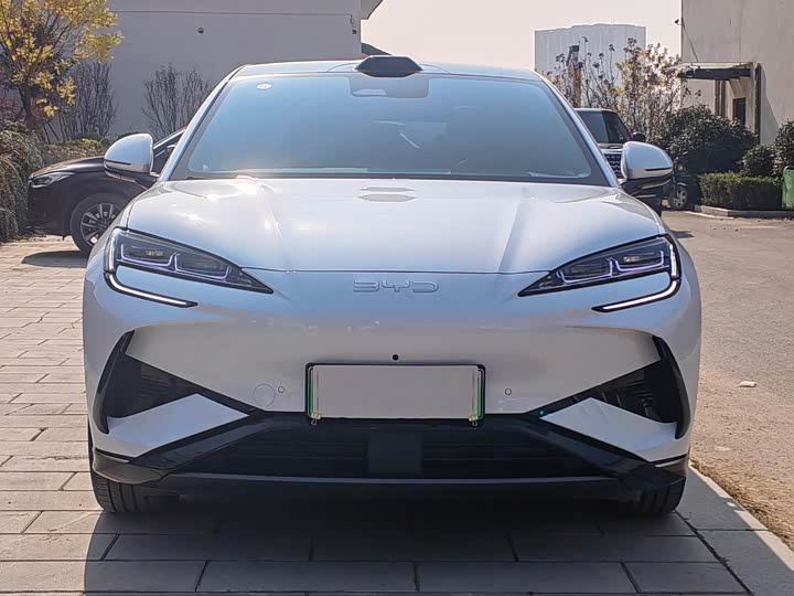 Фото 2 - BYD Sea Lion 07 EV