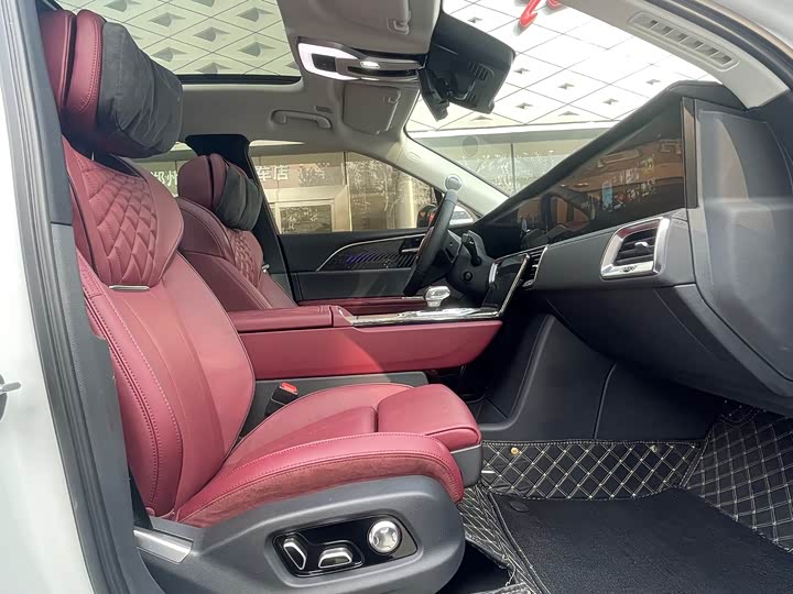 Фото 25 - Hongqi E-HS9