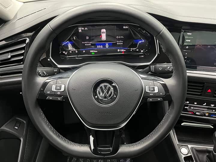 Фото 4 - Volkswagen Sagitar L