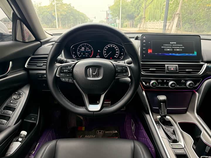 Фото 11 - Honda Accord