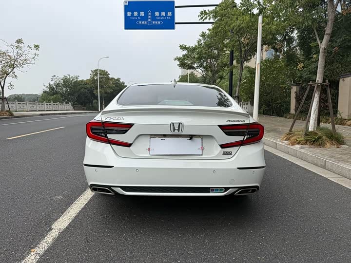 Фото 5 - Honda Accord