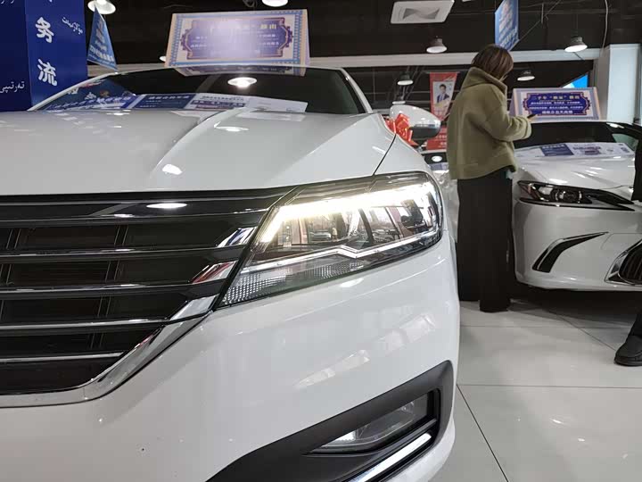 Фото 15 - Volkswagen Lavida