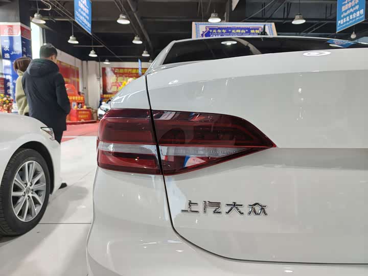 Фото 16 - Volkswagen Lavida