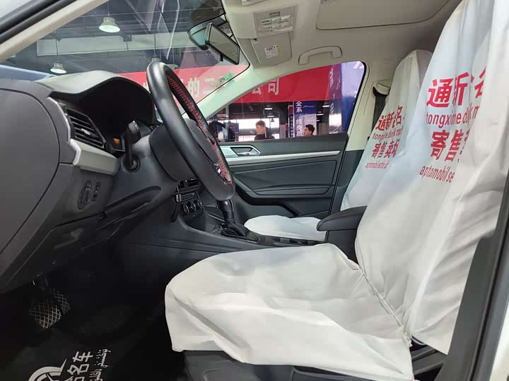 Фото 4 - Volkswagen Lavida