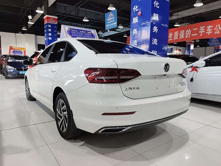 Фото 7 - Volkswagen Lavida