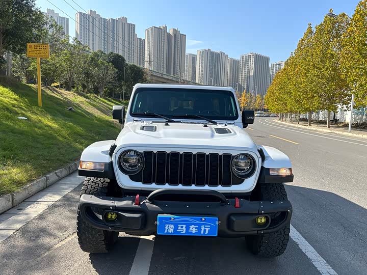 Фото 2 - Jeep Wrangler