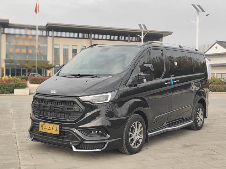 Фото 1 - Ford Tourneo