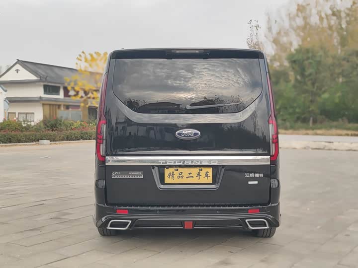 Фото 5 - Ford Tourneo