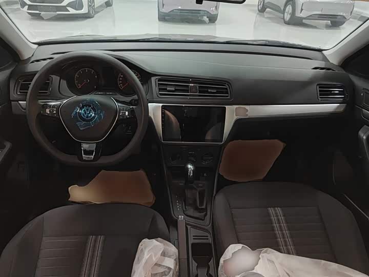 Фото 10 - Volkswagen Lavida