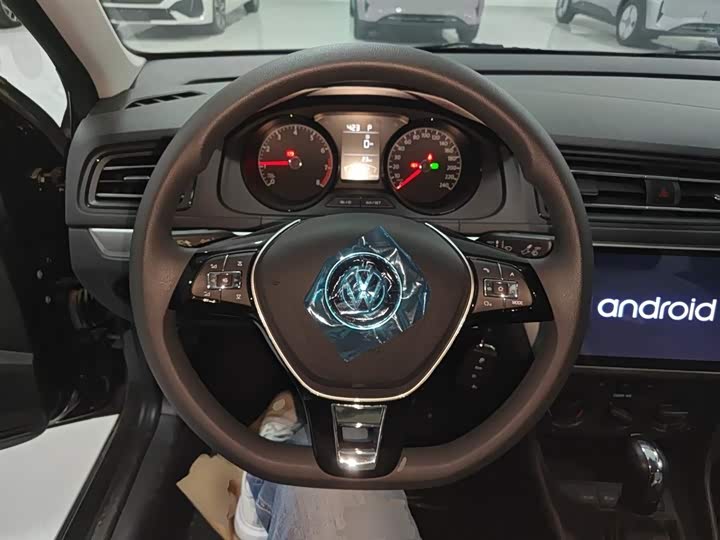 Фото 11 - Volkswagen Lavida