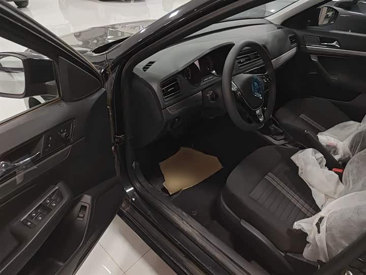 Фото 16 - Volkswagen Lavida