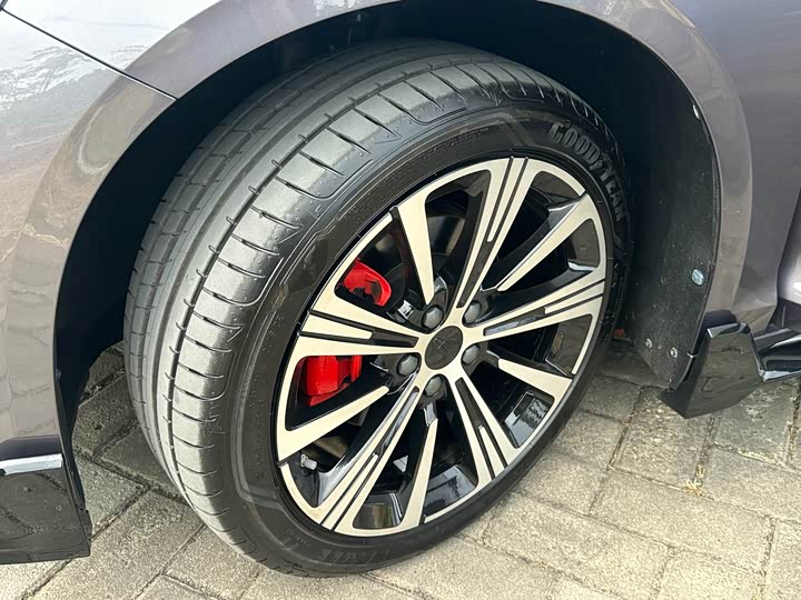 Фото 16 - Geely Preface