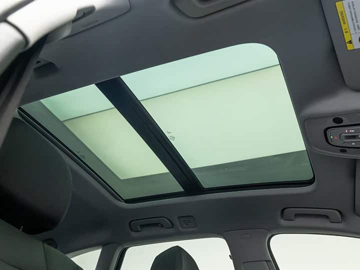 Фото 29 - Audi A4