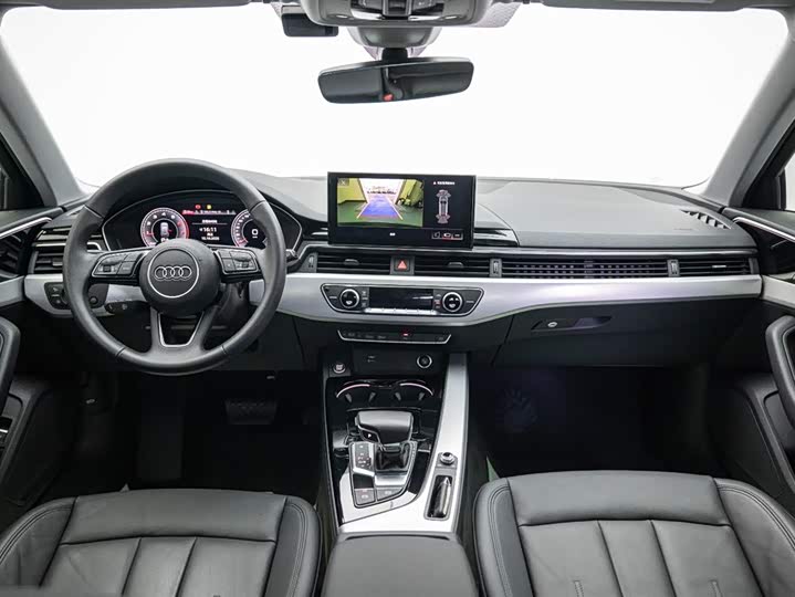 Фото 6 - Audi A4