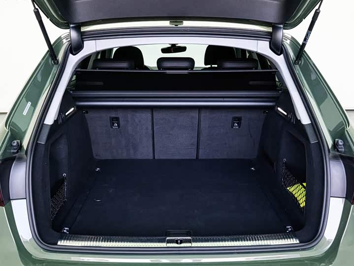 Фото 9 - Audi A4