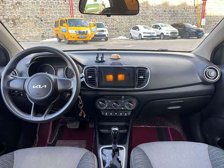 Фото 5 - Kia Pegas