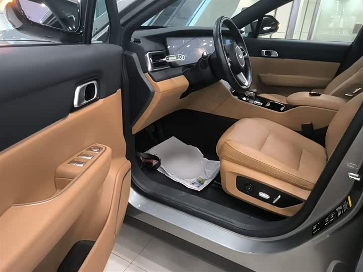 Фото 16 - LiXiang One