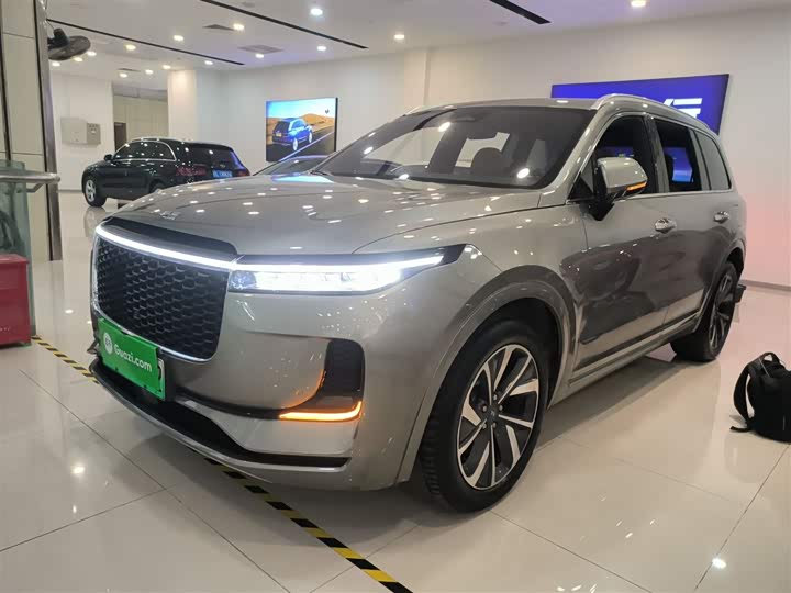 Фото 2 - LiXiang One