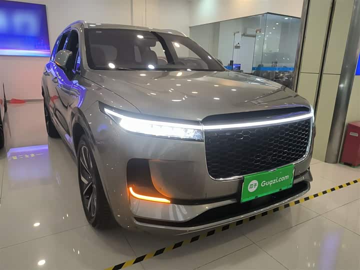 Фото 4 - LiXiang One