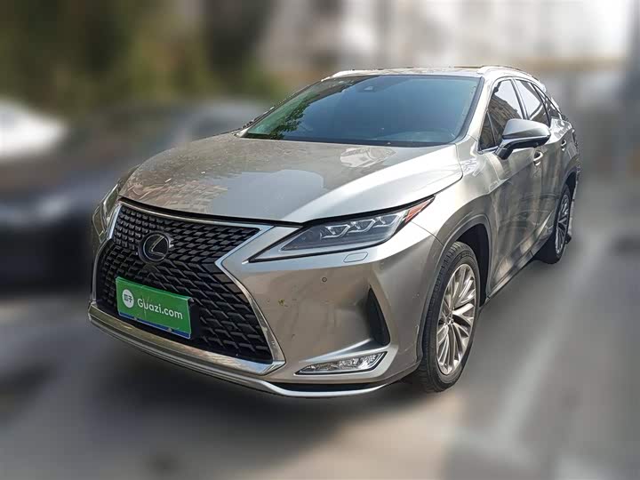 Фото 1 - Lexus RX