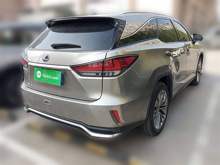 Фото 7 - Lexus RX