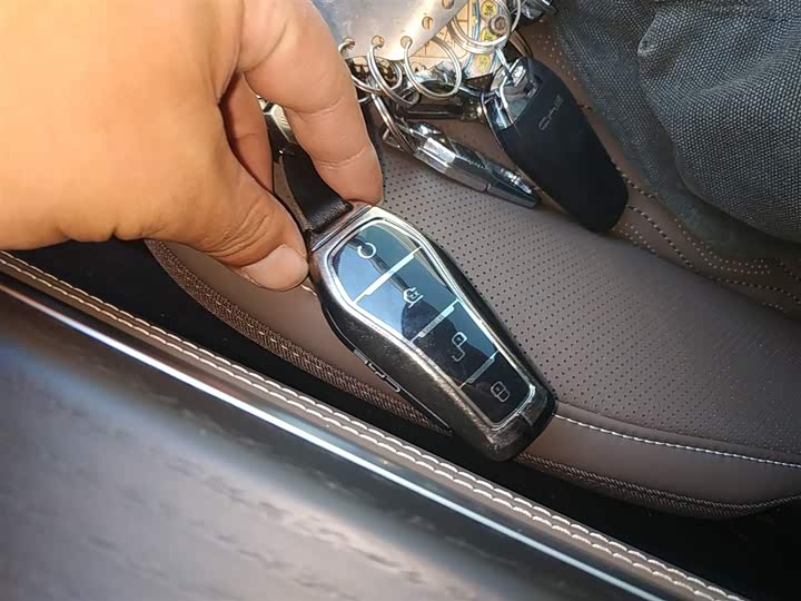 Фото 9 - BYD Han