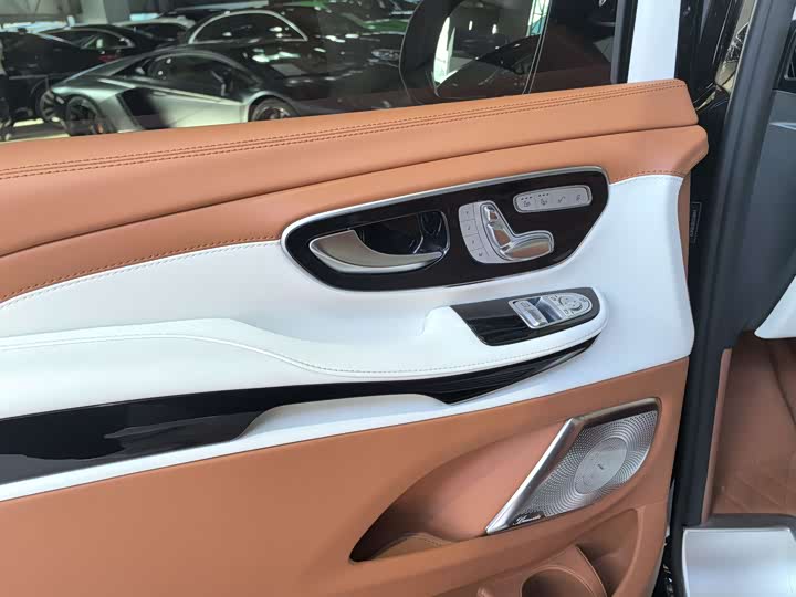 Фото 4 - Mercedes-Benz V-Class