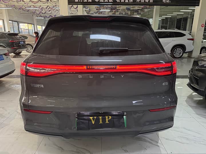 Фото 5 - Geely Galaxy E5