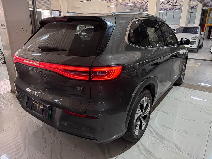 Фото 6 - Geely Galaxy E5