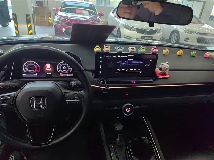 Фото 10 - Honda Accord