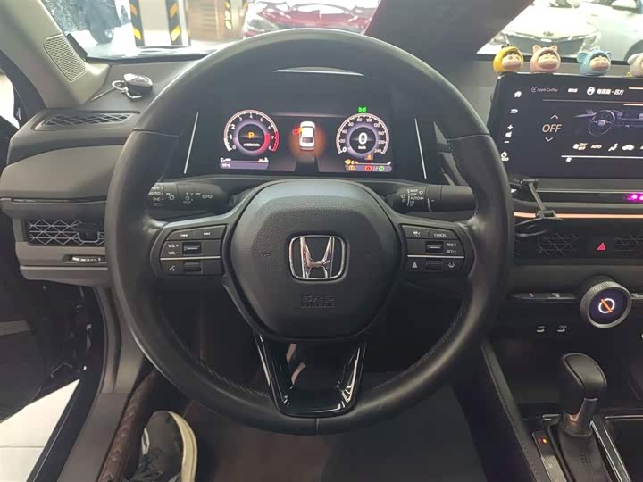 Фото 11 - Honda Accord