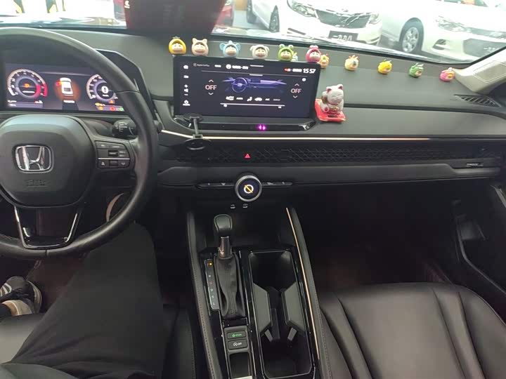 Фото 13 - Honda Accord