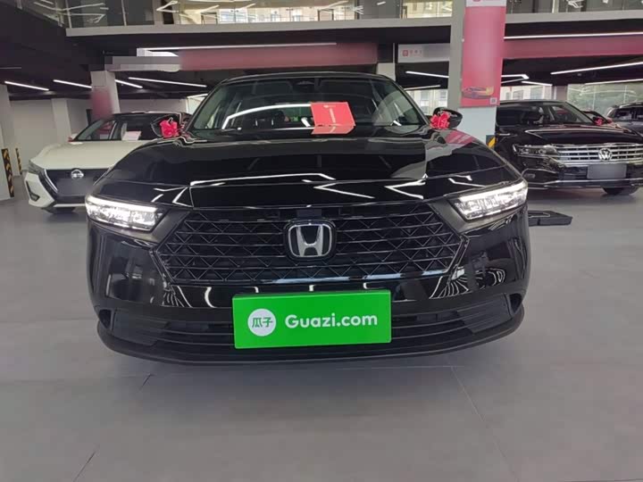 Фото 3 - Honda Accord