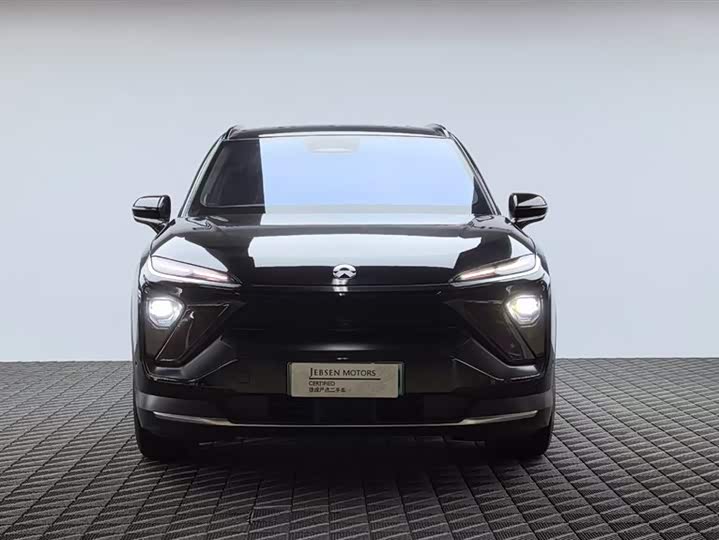 Фото 2 - Nio ES6