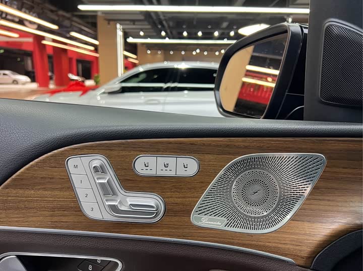 Фото 9 - Mercedes-Benz GLS-Class